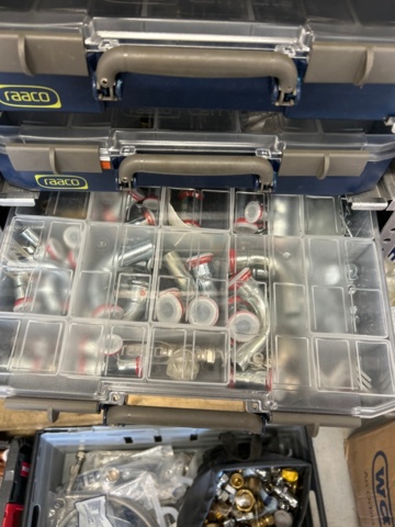 1436418-5 Plumbing range with accessories - Raaco