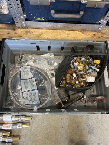 1436418-8 Plumbing range with accessories - Raaco