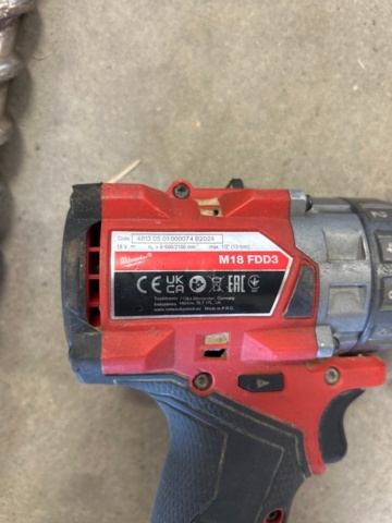 1436419-3 Tools and Hole Saws - Milwaukee