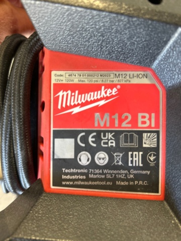 1436419-6 Tools and Hole Saws - Milwaukee