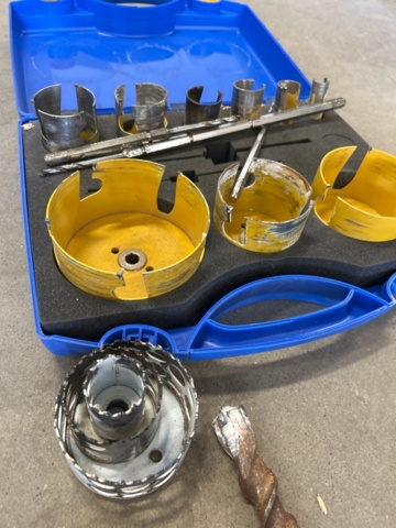 1436419-7 Tools and Hole Saws - Milwaukee