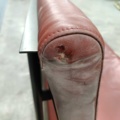 1546383-8 "Perrongsoffa" i rött läder