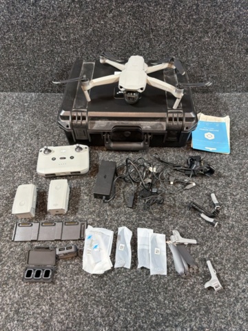 1516038-1 Drone with accessories - DJI Mavic Air 2