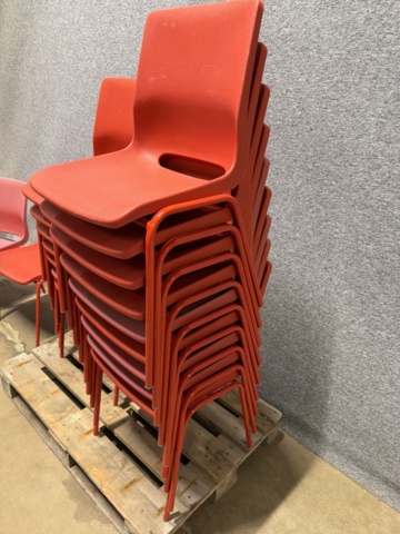 1516040-3 Staplingsbara stolar ca 20 st - SB Seating - Chair 4340 RBM Ana