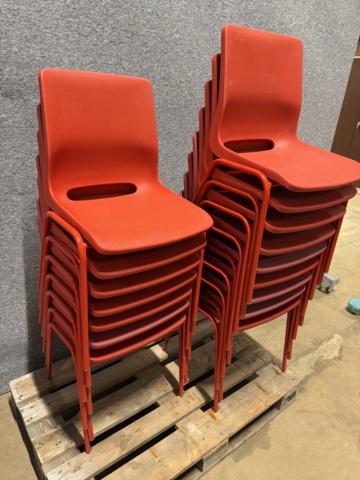 1516040-4 Staplingsbara stolar ca 20 st - SB Seating - Chair 4340 RBM Ana