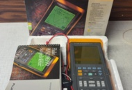 1529880 Bärbart digitalt oscilloskop med tillbehör – Fluke 99 ScopeMeter Series II