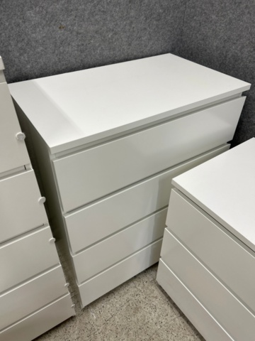 1545903-5 Bedroom furniture with 3 chests of drawers and mirror