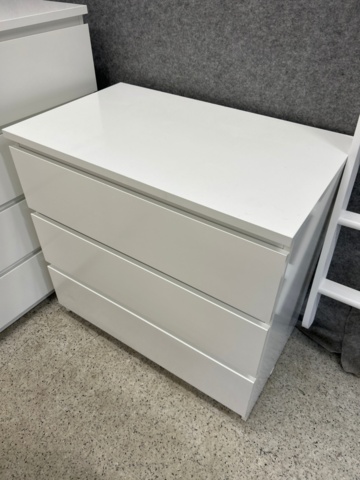 1545903-6 Bedroom furniture with 3 chests of drawers and mirror