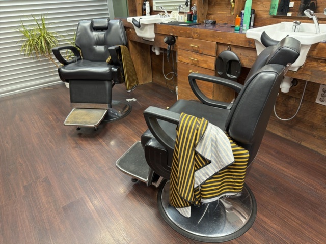 1533364-1 Barberarstolar 2 st