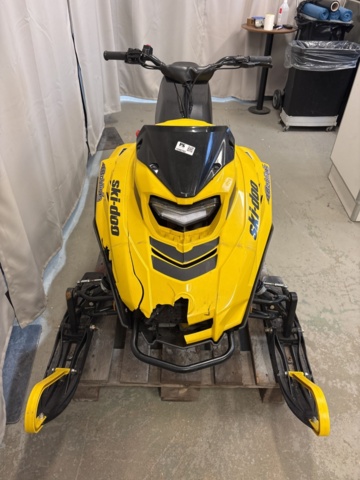 1548765-2 Snöskoter - Ski-Doo MXZ 200 ES