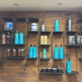 1533368-5 Shelves with hairdressing products