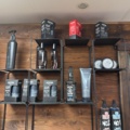 1533368-6 Shelves with hairdressing products