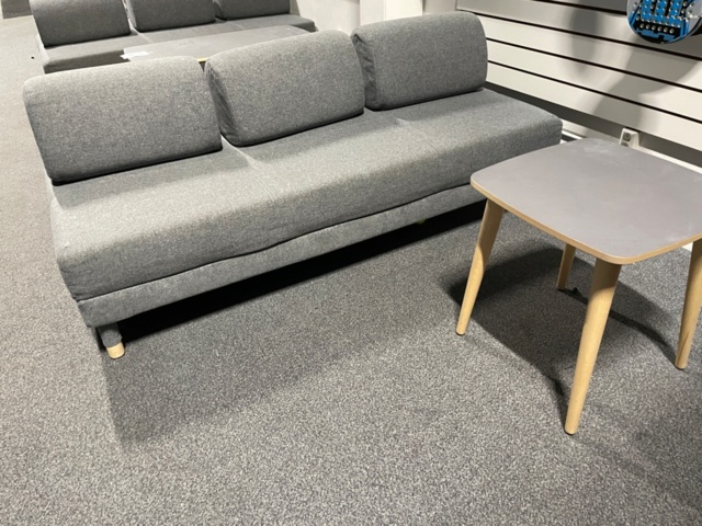 1550108-4 Seating and tables