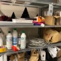 1550118-4 Shelf with miscellaneous items