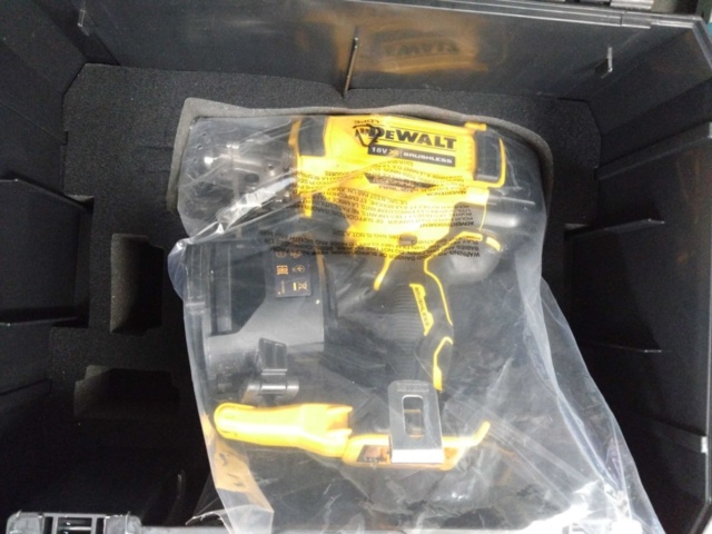 1462155-4 Cardboard nail gun 18V Dewalt DCN45RN