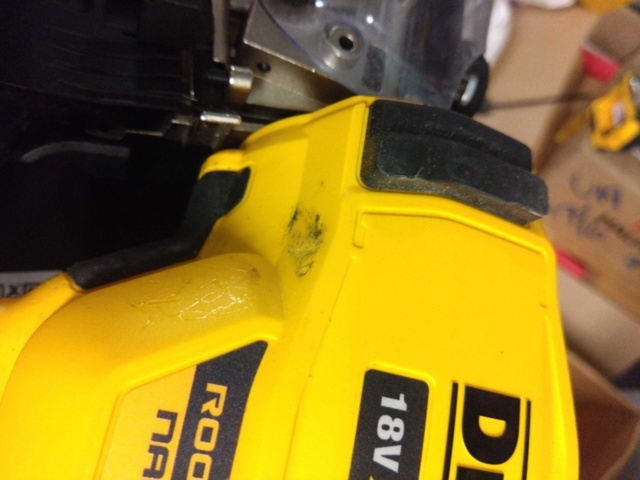 1462155-6 Cardboard nail gun 18V Dewalt DCN45RN