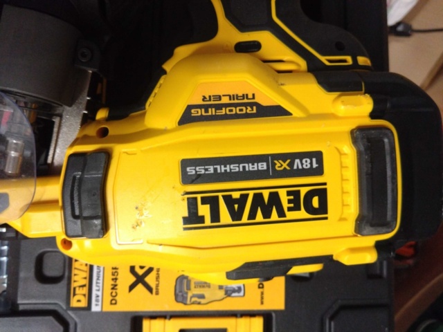 1462155-7 Cardboard nail gun 18V Dewalt DCN45RN