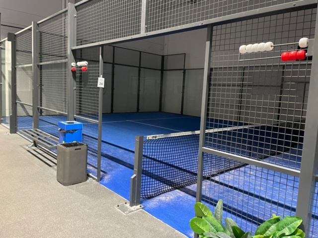 1550123-1 Padelbana i gott skick