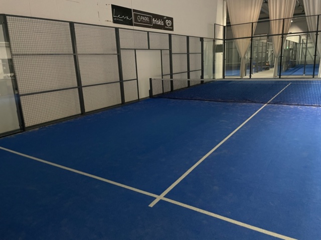 1550123-6 Padelbana i gott skick