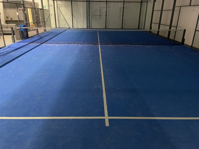 1550123-8 Padelbana i gott skick