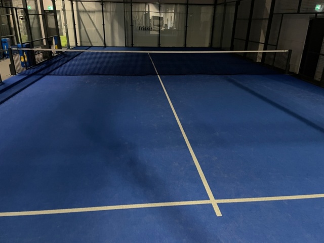 1550124-6 Padelbana i gott skick