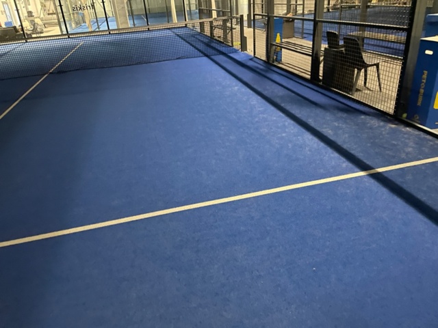 1550124-13 Padelbana i gott skick