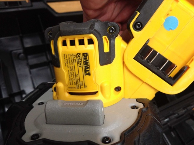1462158-5 Handhållen bandsåg Dewalt 18V DCS377NT