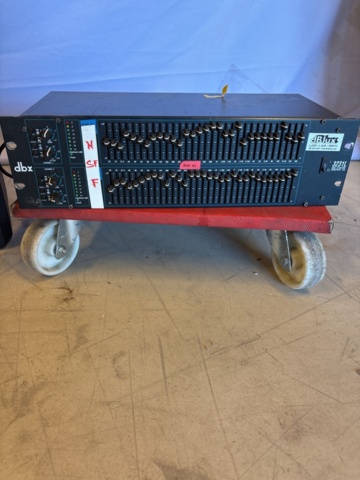 1548768-2 PA-system med JBL-högtalare, Crest-slutsteg och dbx EQ