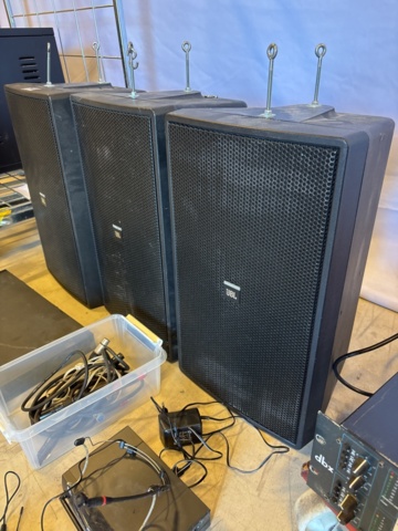 1548768-6 PA-system med JBL-högtalare, Crest-slutsteg och dbx EQ