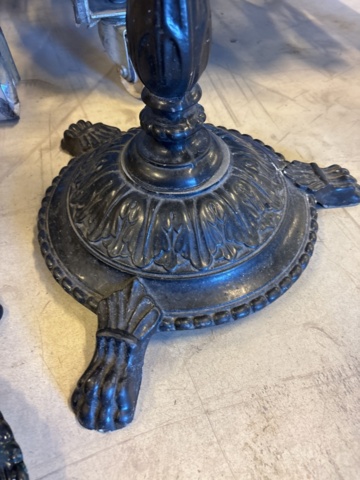 1548773-5 Samling med diverse bord