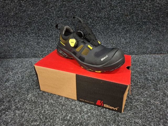 1550340-1 Safety shoes Sievi Runner Roller TR+ S3, Size 35