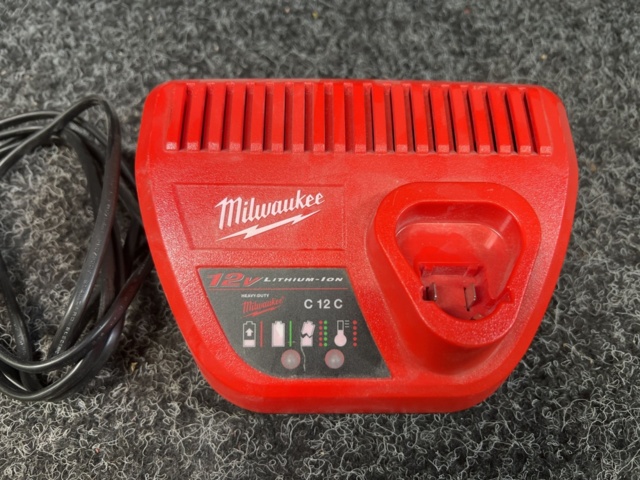 1439256-3 4 st Batteriladdare Milwaukee C 12 C