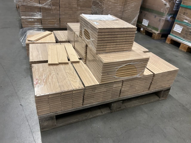 1531960-4 Stavparkett, extra, 340x68x16 mm, totalt cirka 15 m²