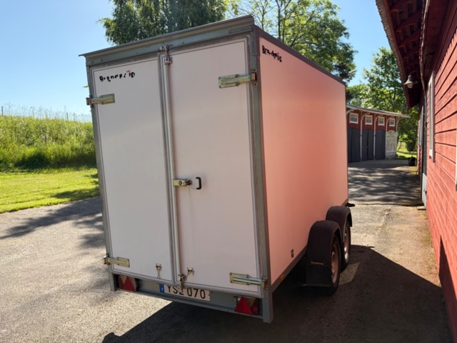 1464198-6 Skåpsläp - Brenderup 7350TB -2017