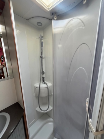 1421930-46 Husbil - Adria Mobil Coral Automat 670 3.0 MultiJet , 158hk, 2011