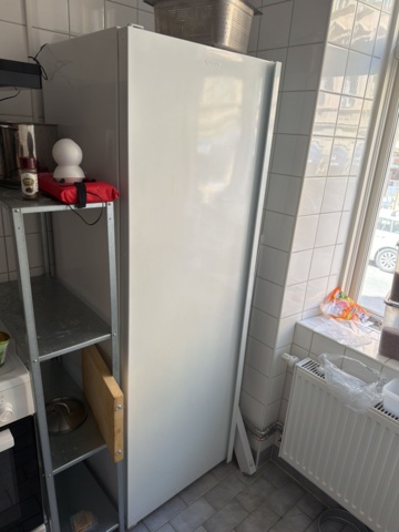 1516057-2 Frys och kylskåp 2 st