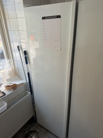 1516057-5 Frys och kylskåp 2 st