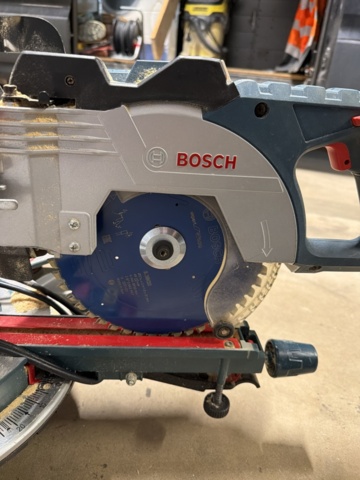 1419890-9 Kap- och gersåg med sågbord - Bosch Professional GCM 8 SDE