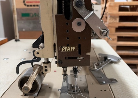 Industrisymaskin - Pfaff 1242 - dubbelnål, fållvikare o puller