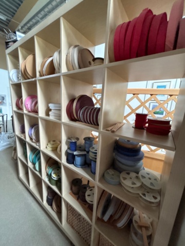 1546044-5 Shelves 2 pcs with contents - Edging, fringes, decorative ribbons