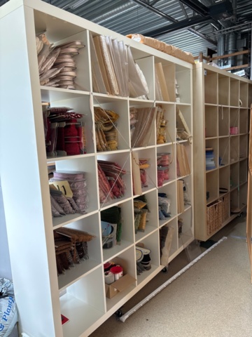 1546044-1 Shelves 2 pcs with contents - Edging, fringes, decorative ribbons