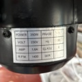 1546043-4 Drilling machine with rig for center drilling of pleated blinds