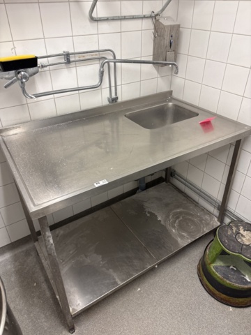 1544682-2 Sink with sink