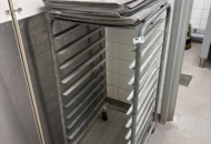 1544684 Tray trolley and plates