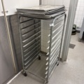 1544684-6 Tray trolley and plates