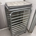 1544684-7 Tray trolley and plates