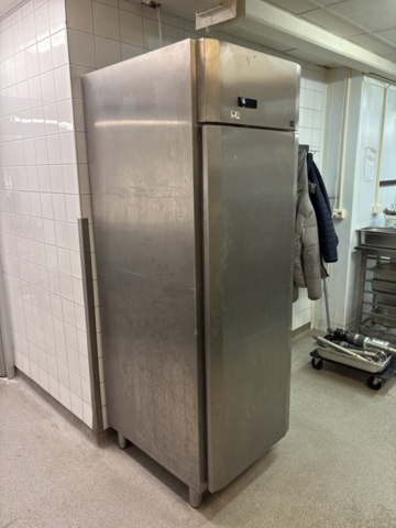 1544685-3 Restaurant refrigerator APE