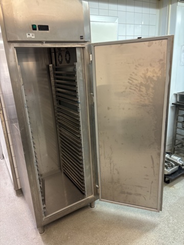 1544685-9 Restaurant refrigerator APE