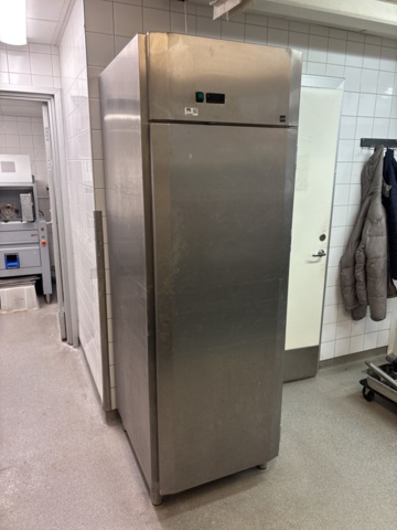 1544685-11 Restaurant refrigerator APE