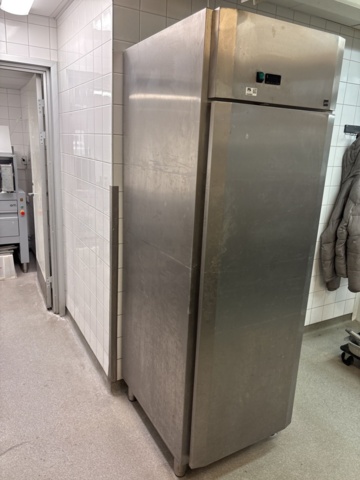 1544685-13 Restaurant refrigerator APE